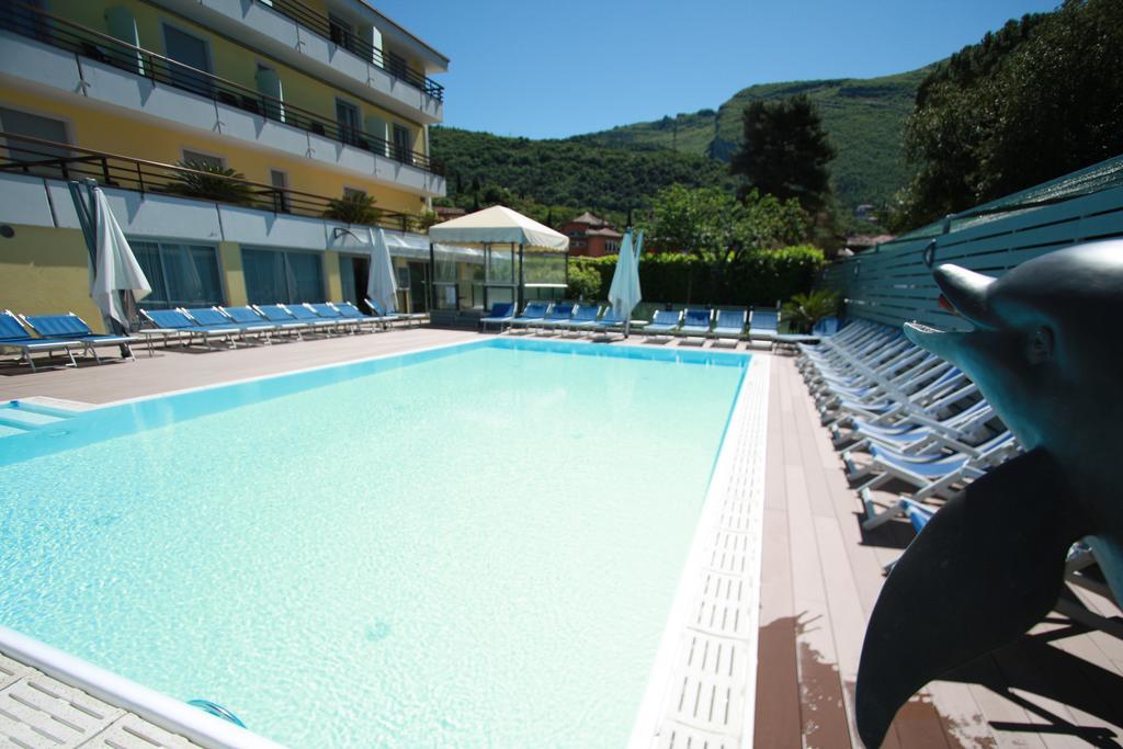 Hotel Miorelli Torbole Sul Garda Esterno foto